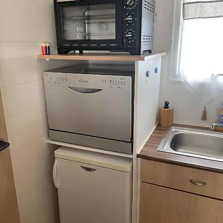 Mobil-home 4/6 Personnes , Terrasse Couverte ,piscine Chauffee . Biville-sur-Mer