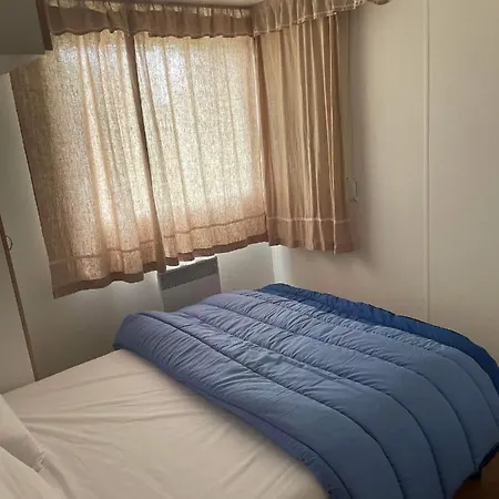 营地 Mobil-home 4/6 Personnes , Terrasse Couverte ,piscine Chauffee .