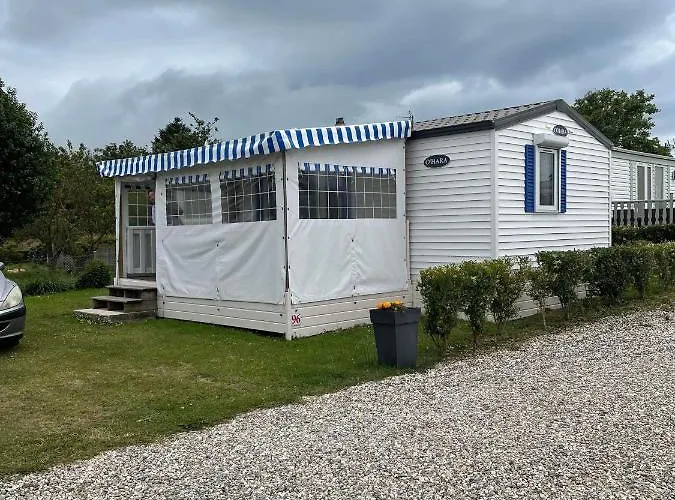 Κάμπινγκ Mobil-home 4/6 Personnes , Terrasse Couverte ,piscine Chauffee . *
